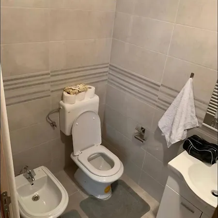 Happy Place Τρέμπινιε